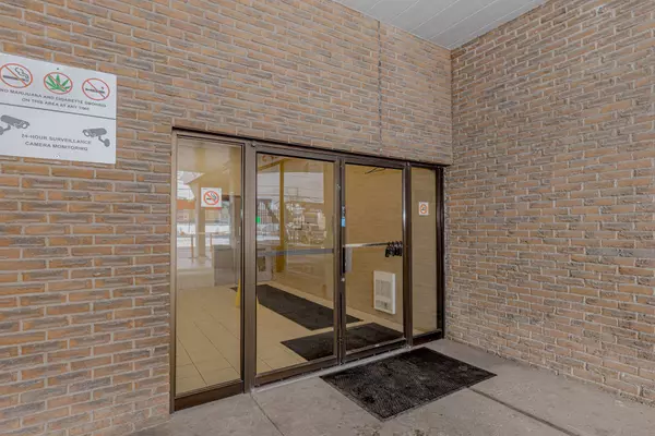 Toronto W10, ON M9W 5Z3,40 Rexdale BLVD #3