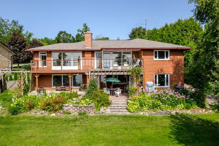 919 Skyline RD, Selwyn, ON K0L 1T0