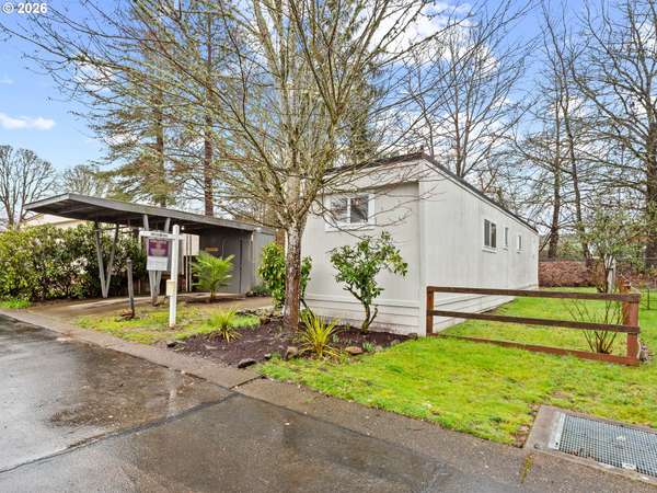 500 N GILWOOD ST #5, Carlton, OR 97111