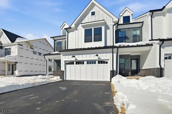 18 Whitaker Ln, Far Hills Boro, NJ 07931