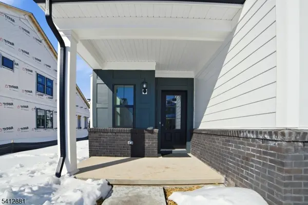 18 Whitaker Ln, Far Hills Boro, NJ 07931