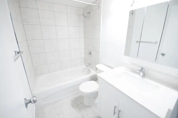 50 Cambridge AVE #6, Toronto E03, ON M4K 2L3