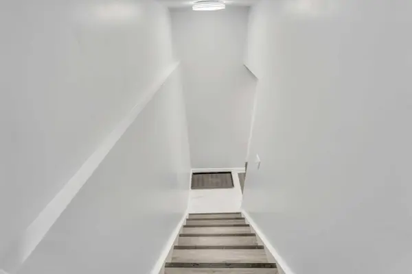 3253 Liptay AVE #Basement, Oakville, ON L6M 0N1