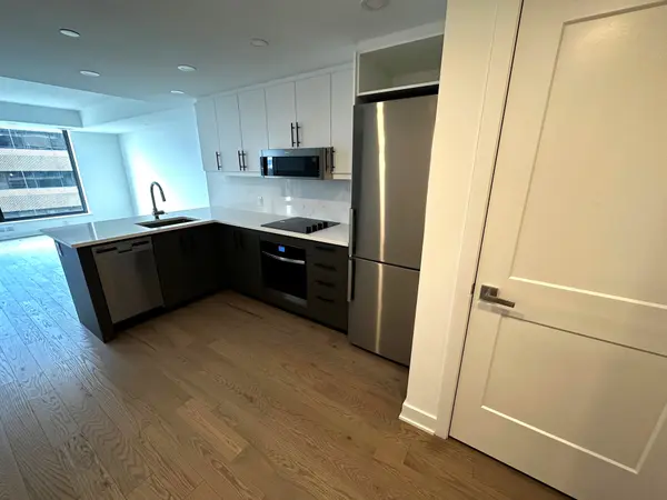 340 Queen ST #1101, Ottawa Centre, ON K1R 0G1