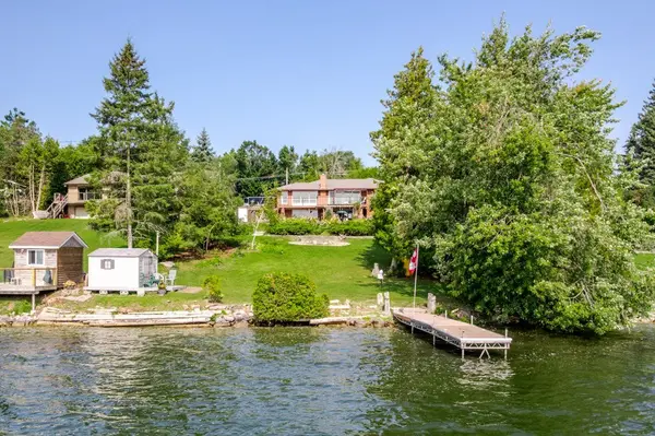 919 Skyline RD, Selwyn, ON K0L 1T0