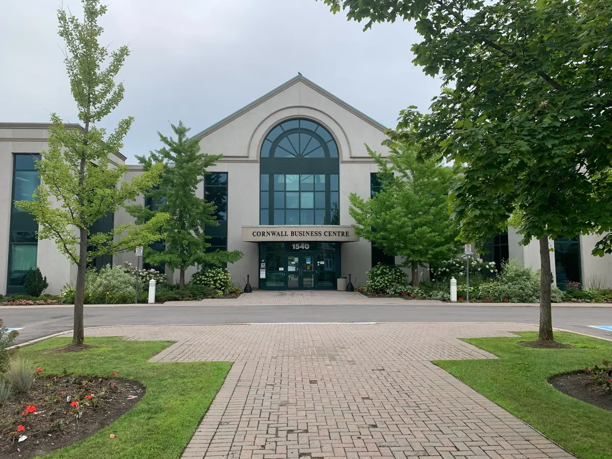 1540 Cornwall RD #212, Oakville, ON L6J 7W5