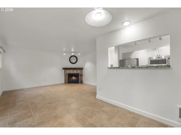 20050 SNOWDROP CT #1, West Linn, OR 97068