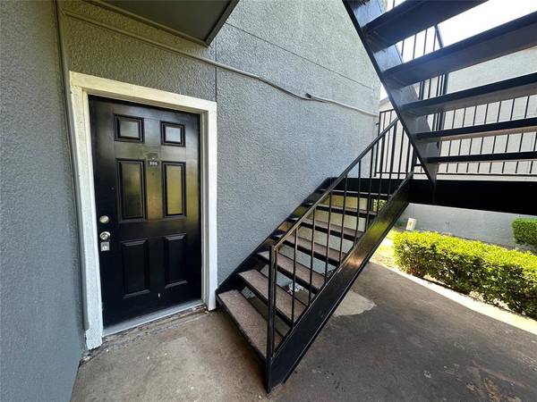 9696 Walnut Street #806, Dallas, TX 75243