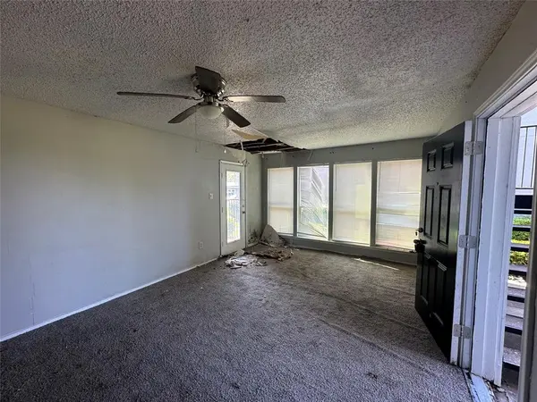 9696 Walnut Street #806, Dallas, TX 75243