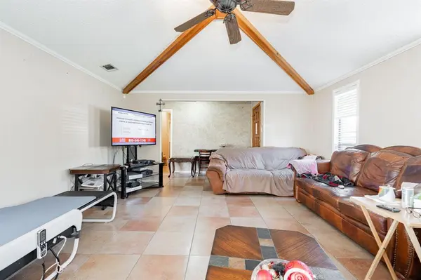 1802 Westgate Drive, Terrell, TX 75160