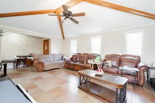 1802 Westgate Drive, Terrell, TX 75160