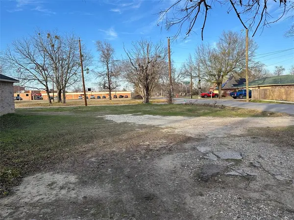 299 Crenshaw Street, Terrell, TX 75160