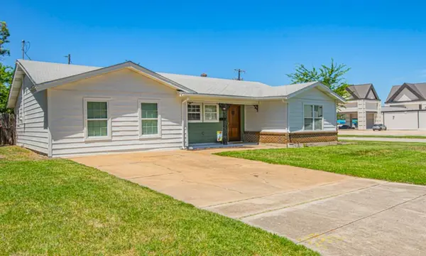 5329 Madella Street, Haltom City, TX 76117