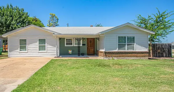 5329 Madella Street, Haltom City, TX 76117