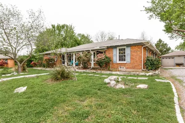 9520 Ash  Creek Drive, Dallas, TX 75228