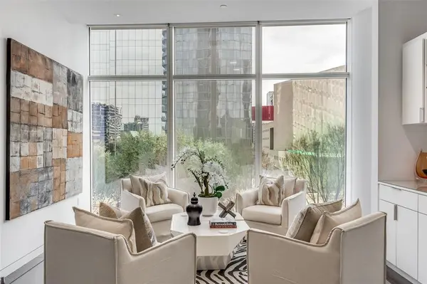 Dallas, TX 75201,1918 Olive Street #202