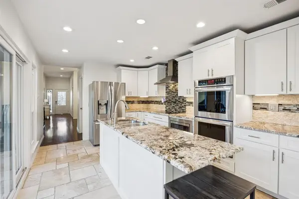 Dallas, TX 75248,6023 Black Berry Lane