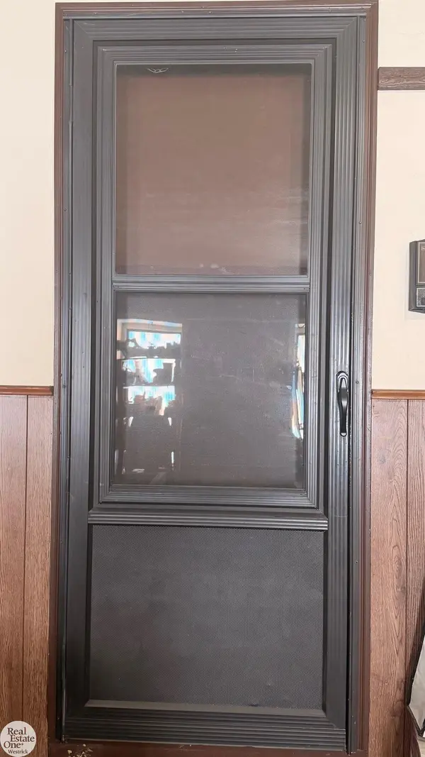 5374 Pointe DR, East China Twp, MI 48054