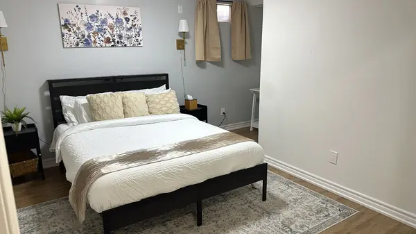 252 Howell CRES #Bsmt, Pickering, ON L1V 6C3