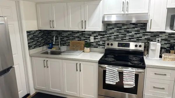 252 Howell CRES #Bsmt, Pickering, ON L1V 6C3