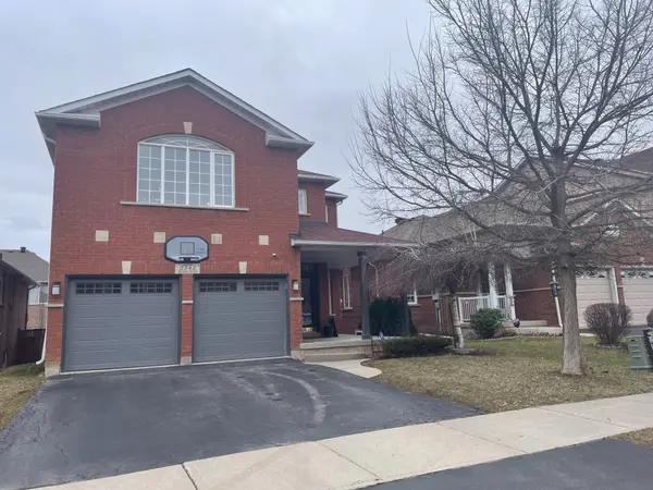 2542 Nichols DR, Oakville, ON L6H 7L3