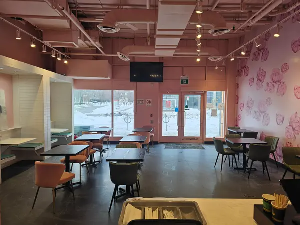 95 The Pond RD #20, Toronto W05, ON M3J 0L1