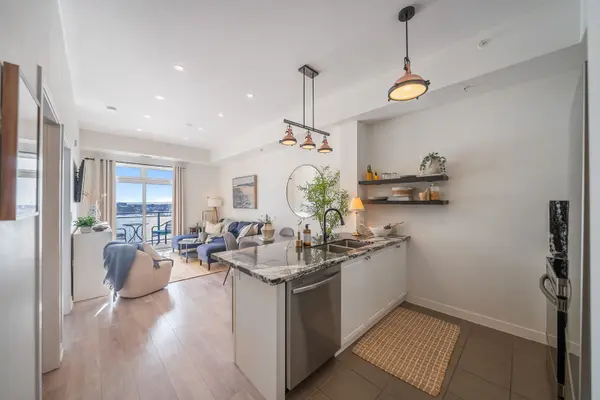 5010 Corporate DR #431, Burlington, ON L7L 0H6