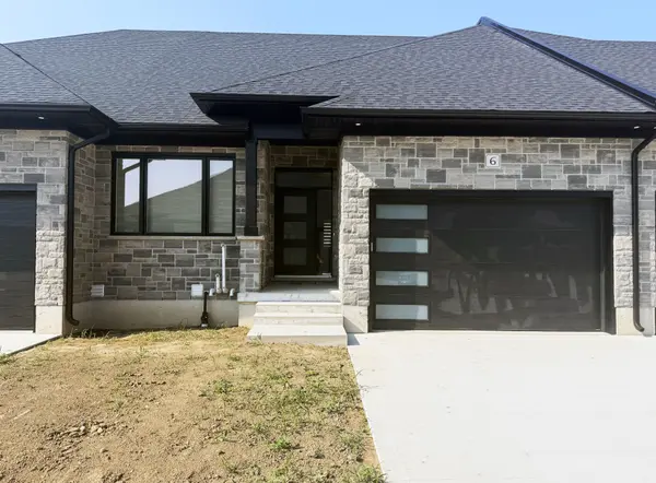 32 Postma ST #6, North Middlesex, ON N0M 1A0