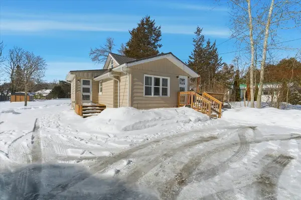 22166 Loyalist Pkwy, Quinte West, ON K0K 1L0