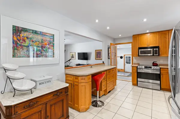 57 Hiawatha DR, Huntsville, ON P0B 1L0