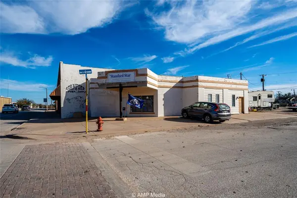 202 E Hamilton Street,  Stamford,  TX 79553