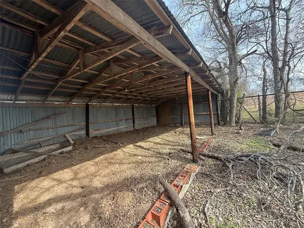 531 FM 1744, Carlton, TX 76436