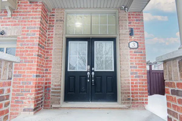 3 Tokara AVE, Caledon, ON L7C 3P3