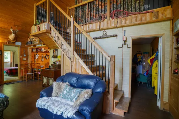 139D Petit LN, Kearney, ON P0A 1M0