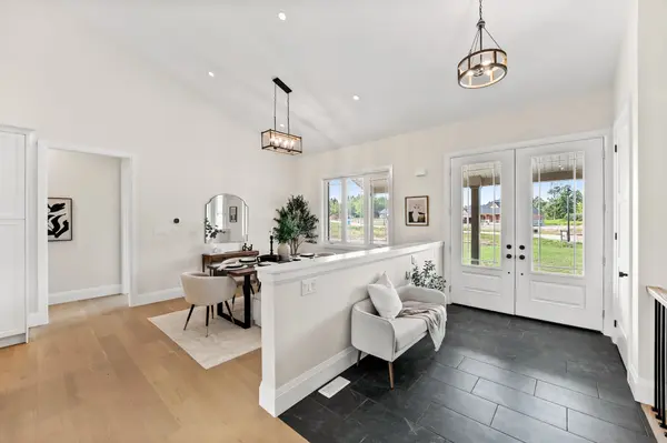 8 CAMERON CT, Cavan Monaghan, ON L0A 1C0