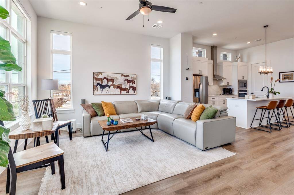 13325 Bee Street #105, Farmers Branch, TX 75234