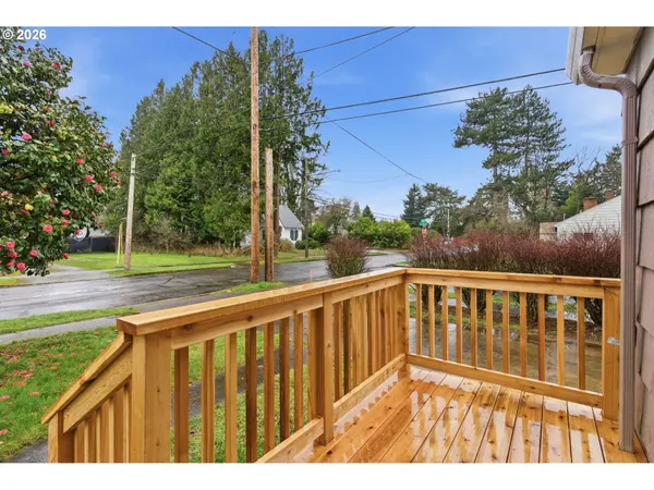 10405 NE PACIFIC ST, Portland, OR 97220