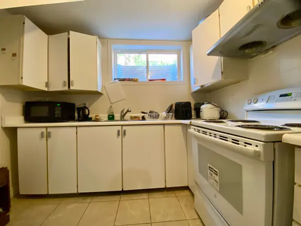 3371 Cider Mill PL #Room C, Mississauga, ON L5L 3H6