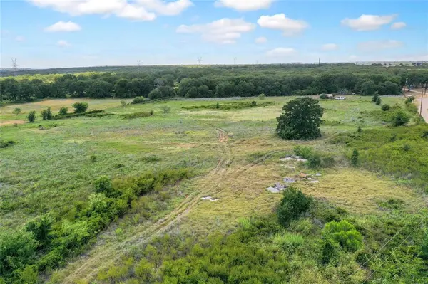 8818 S 281 Highway, Perrin, TX 76486