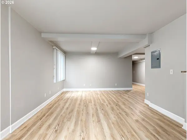 1205 SW CARDINELL DR #609, Portland, OR 97201