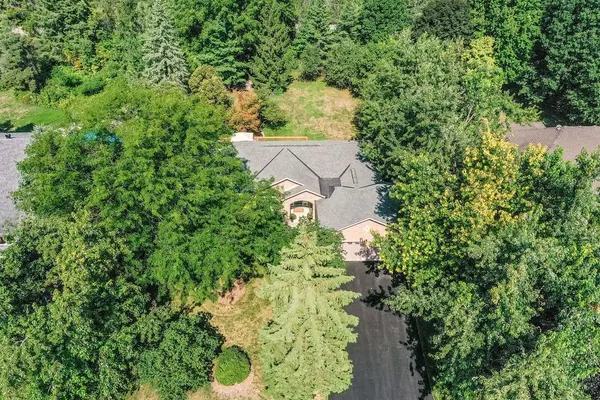 28 Nicholson CRES, Springwater, ON L9X 0G9