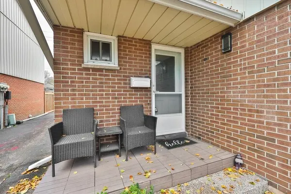 5017 Pinedale AVE #23, Burlington, ON L7L 5J6