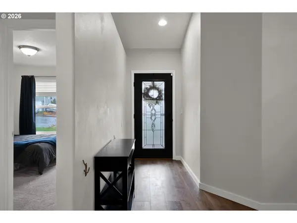 6050 PEBBLE CT, Springfield, OR 97478