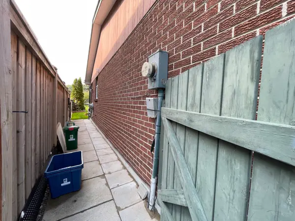 Address not disclosed, Pickering, ON L1V 3A8