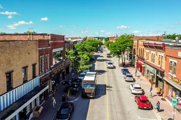 19 Front ST N #100, Orillia, ON L3V 4R6