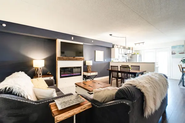 2045 Appleby Line #305, Burlington, ON L7L 7G9