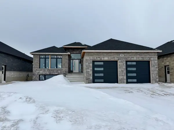296 Ridge ST, Saugeen Shores, ON N0H 2C3