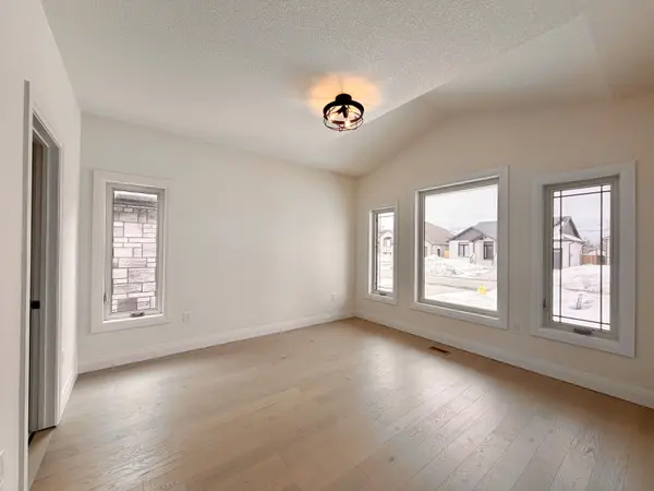 379 Ridge ST, Saugeen Shores, ON N0H 2C3