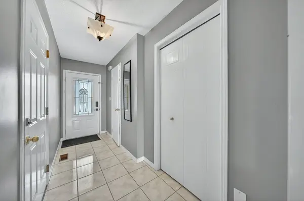 14 Chester DR, Cambridge, ON N1T 2C4