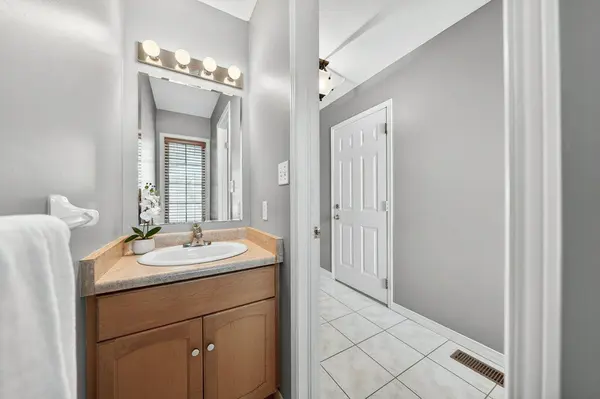 14 Chester DR, Cambridge, ON N1T 2C4